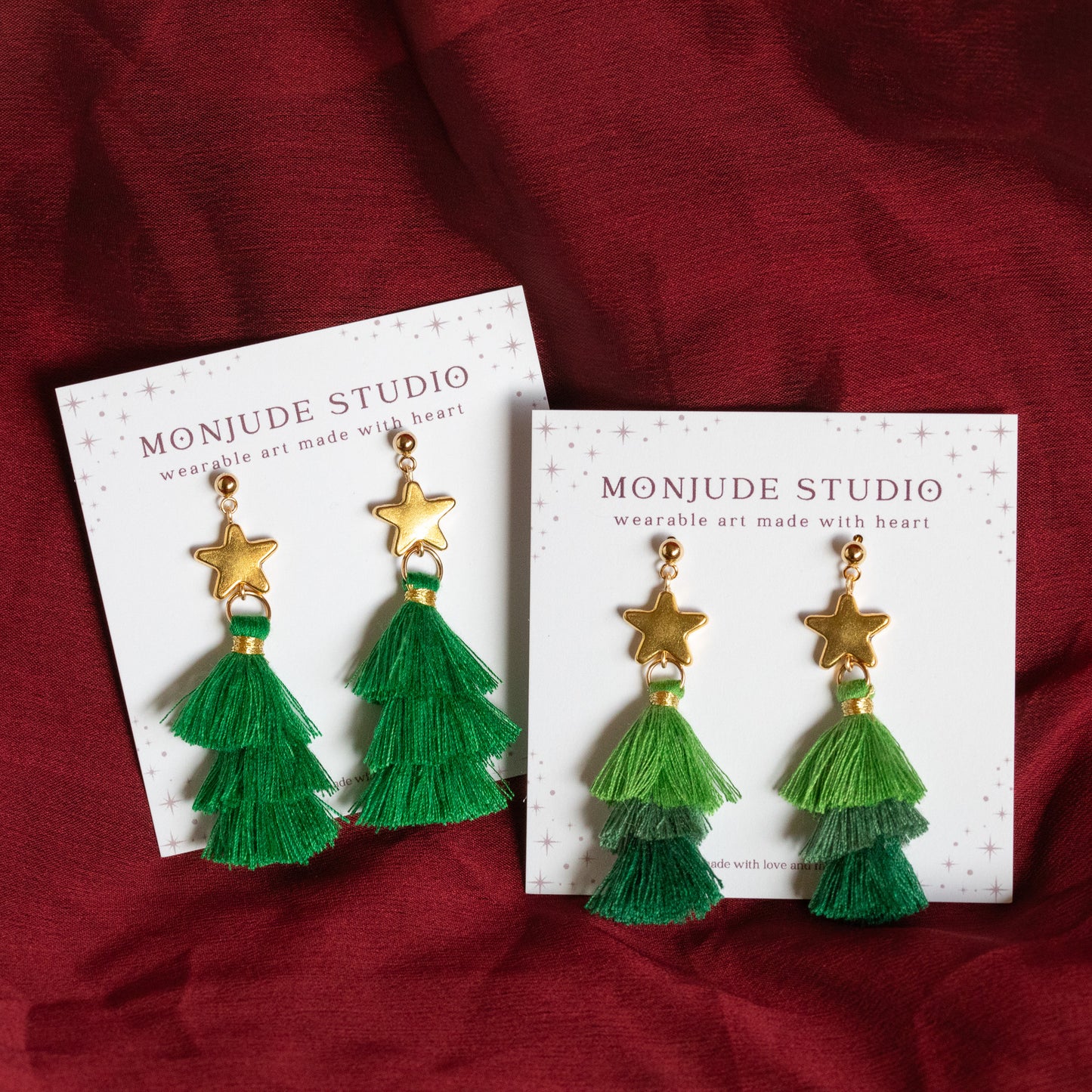 Pendientes de árbol de Navidad con borlas