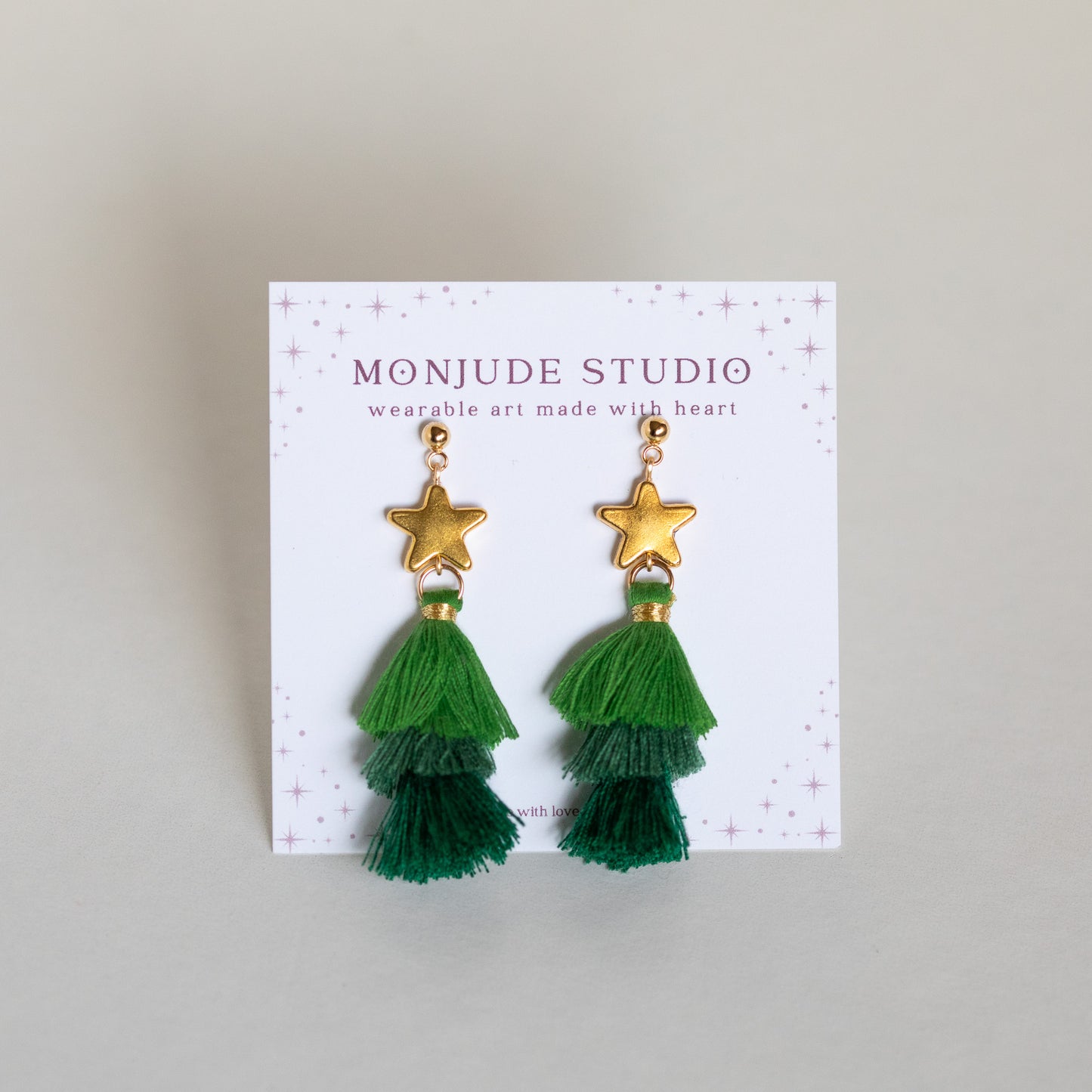 Pendientes de árbol de Navidad con borlas