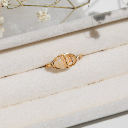 Dainty Seashell Ring