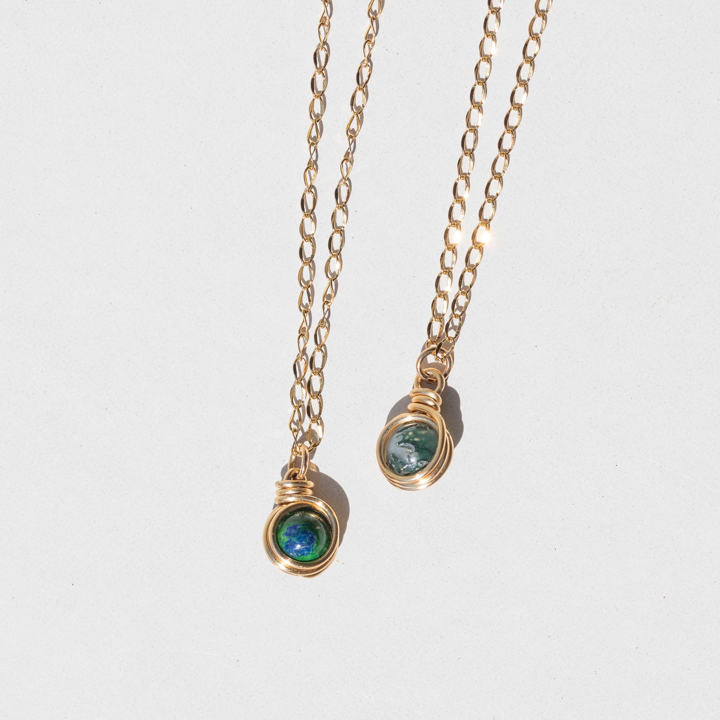 Collar de piedras preciosas redondas