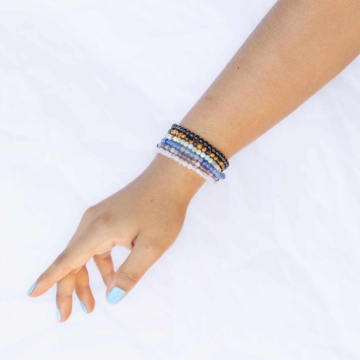 Pulsera elástica de piedras preciosas de cristal redondas y delicadas