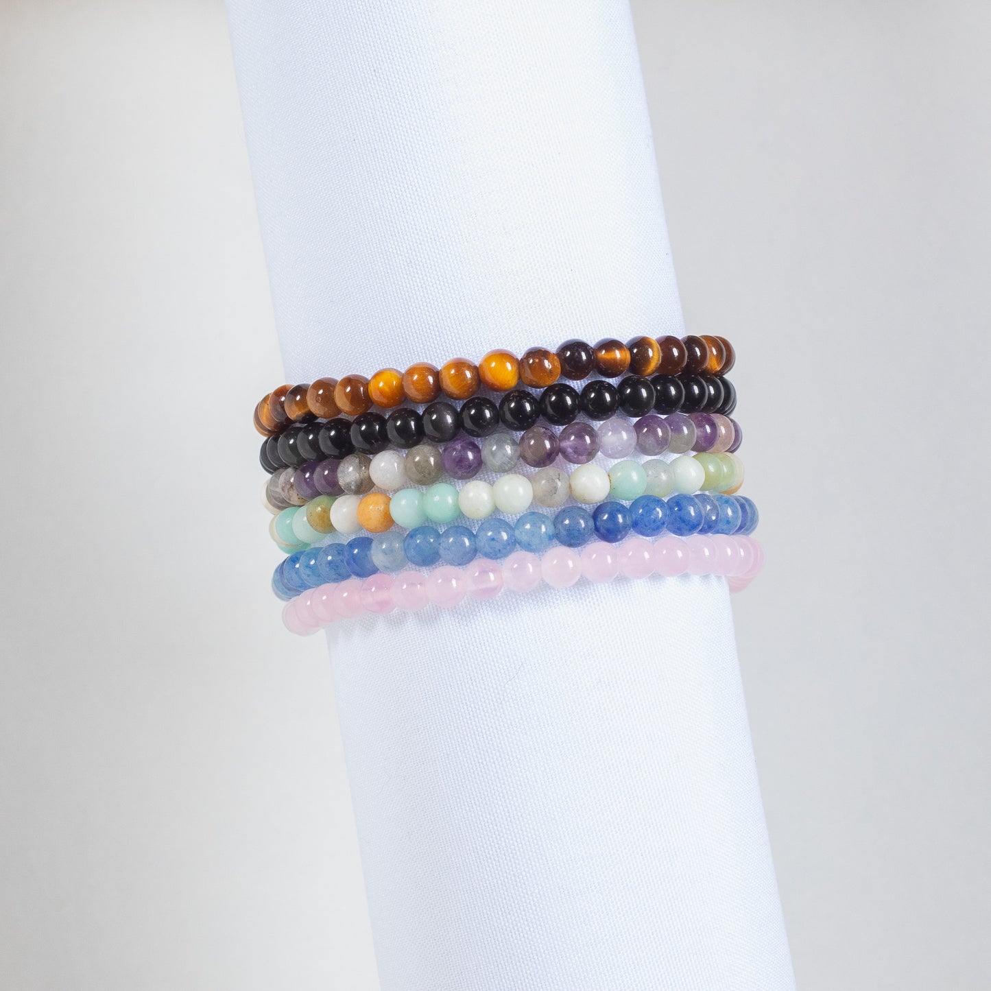 Pulsera elástica de piedras preciosas de cristal redondas y delicadas