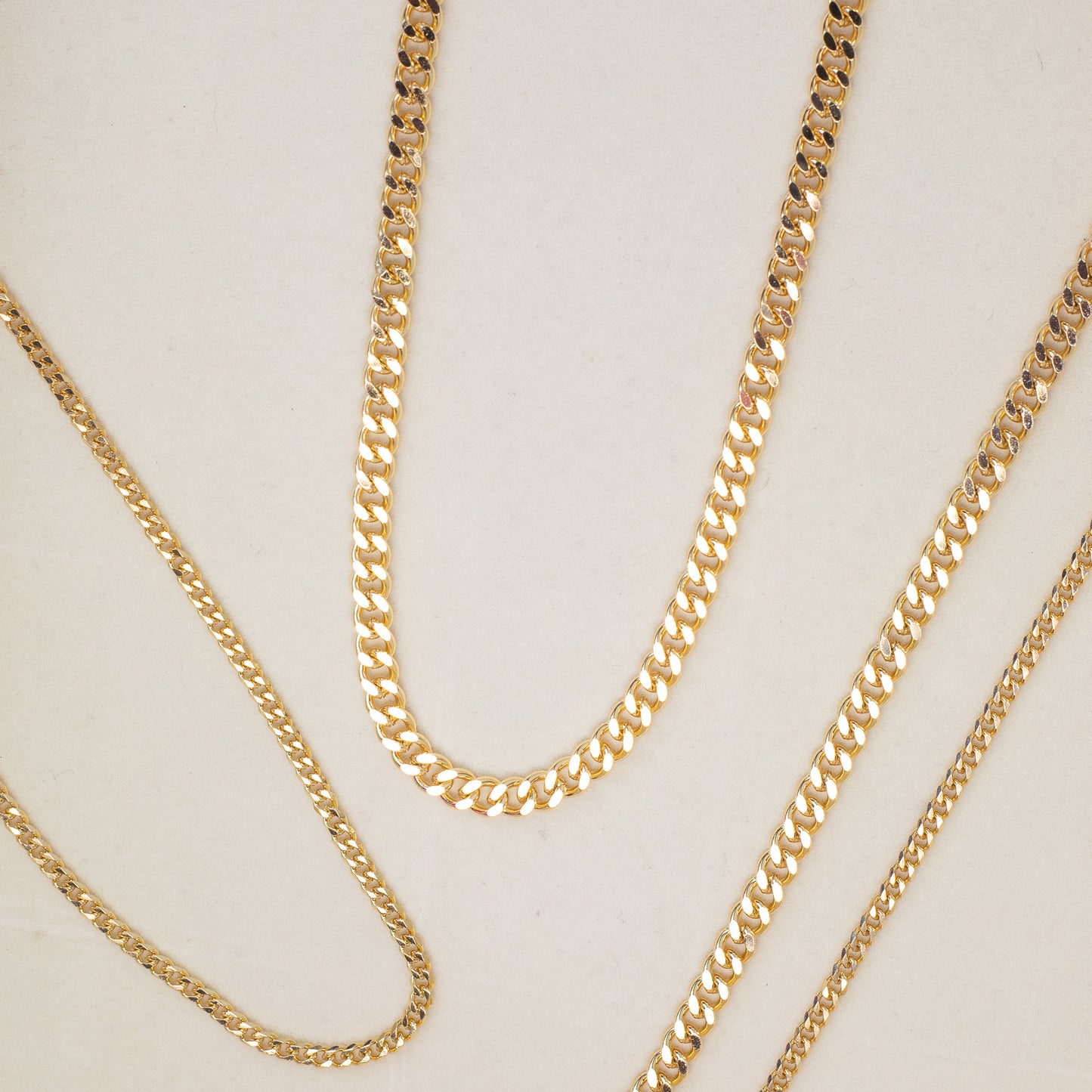 Thick Cuban Chain Bracelet (18k Gold Filled)