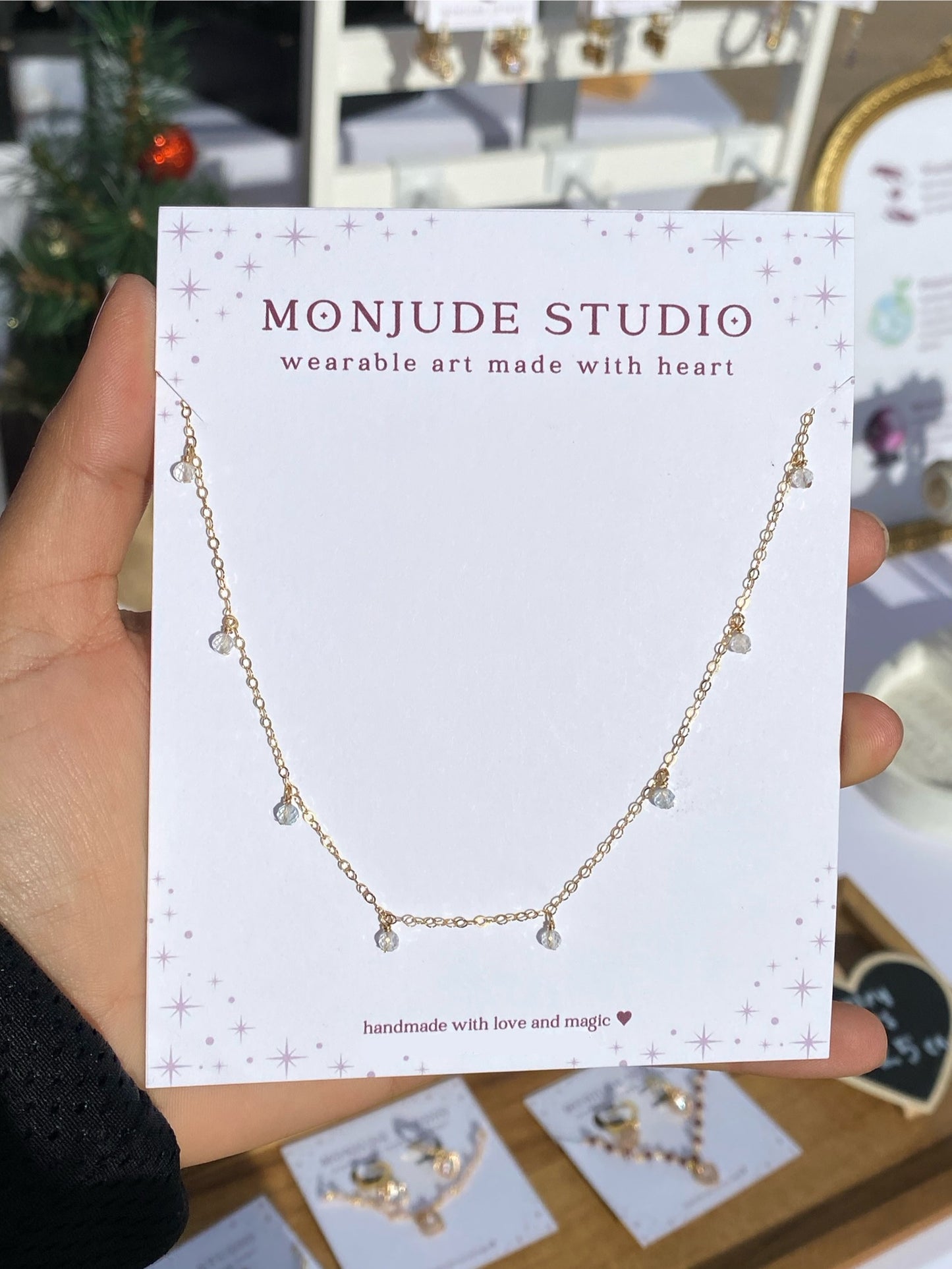 Gargantilla con cuentas colgantes y piedra de nacimiento (rellena de oro de 14 k)