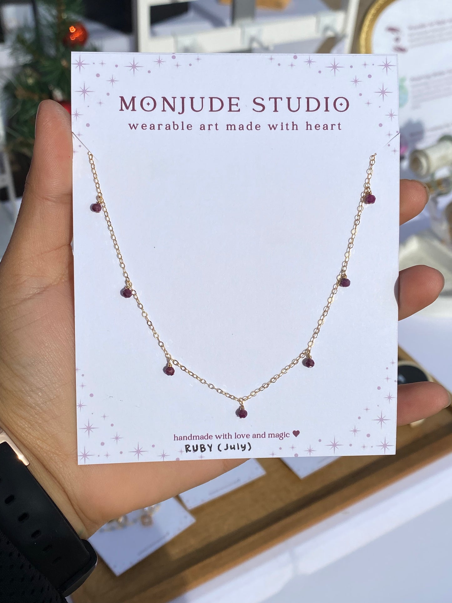 Gargantilla con cuentas colgantes y piedra de nacimiento (rellena de oro de 14 k)